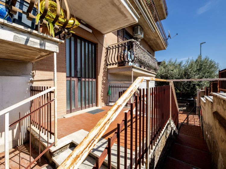 Trilocale in vendita, via Bulzi  39, Borghesiana, Roma