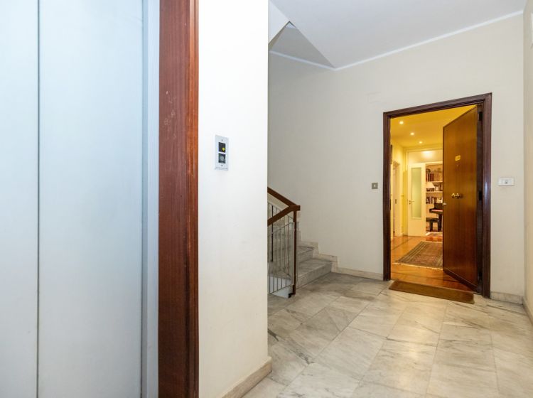 Quadrilocale in vendita, via Passo Gravina  83, Borgo, Catania