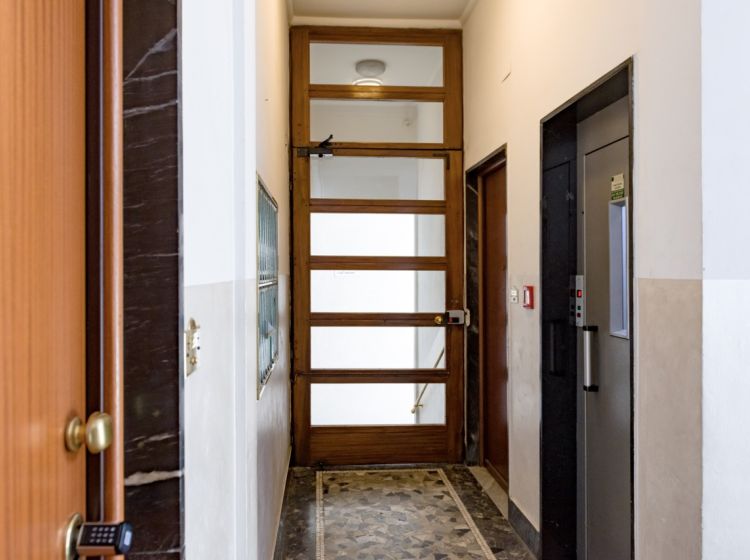 Bilocale in vendita, via Finalmarina  24, Lingotto, Torino