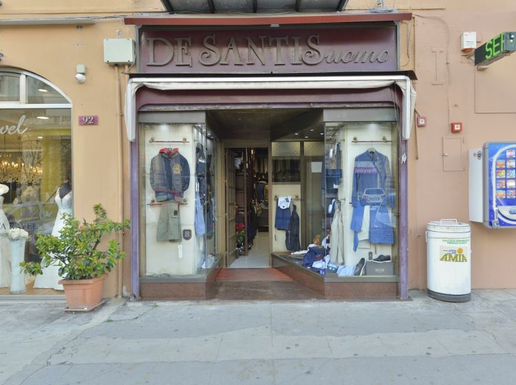 Negozio in vendita, via Cavour  94, Cavour, Palermo