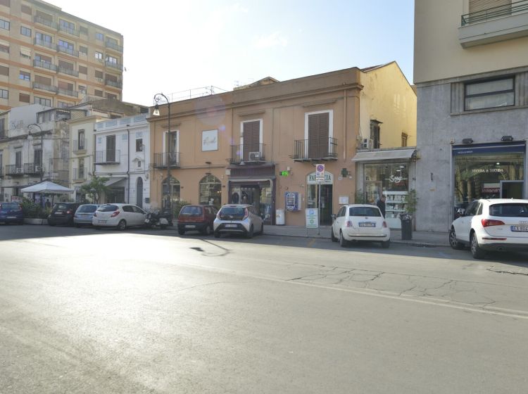 Negozio in vendita, via Cavour  94, Cavour, Palermo