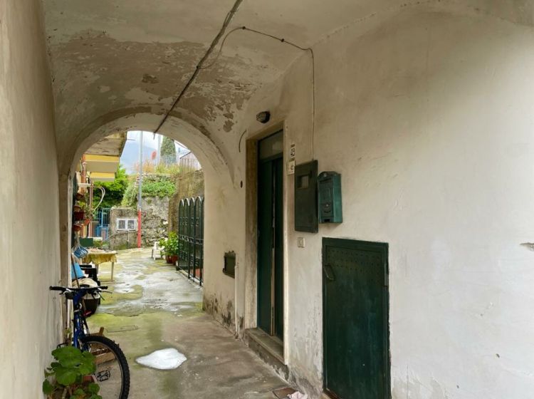 Terratetto plurifamiliare in vendita, via Ottavio Apicella 38, Polvica, Tramonti