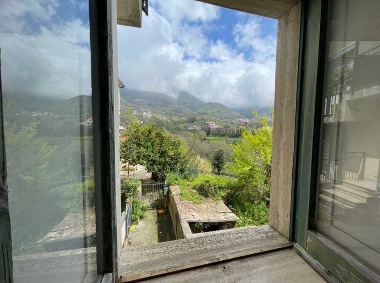 Terratetto plurifamiliare in vendita, via Ottavio Apicella 38, Polvica, Tramonti