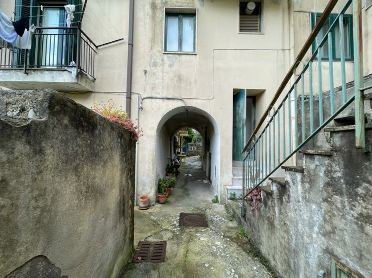 Terratetto plurifamiliare in vendita, via Ottavio Apicella 38, Polvica, Tramonti