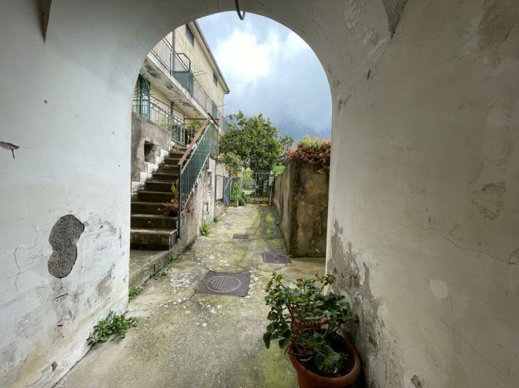 Terratetto plurifamiliare in vendita, via Ottavio Apicella 38, Polvica, Tramonti
