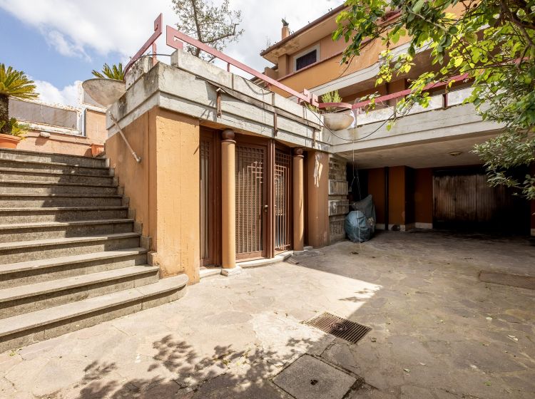 Villa in vendita, via Montiglioni  118, Grottaferrata
