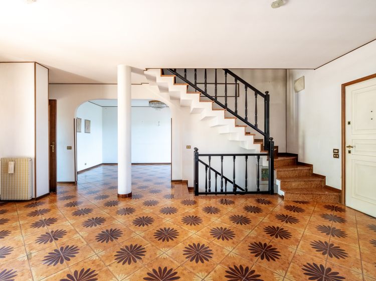 Villa in vendita, via Montiglioni  118, Grottaferrata