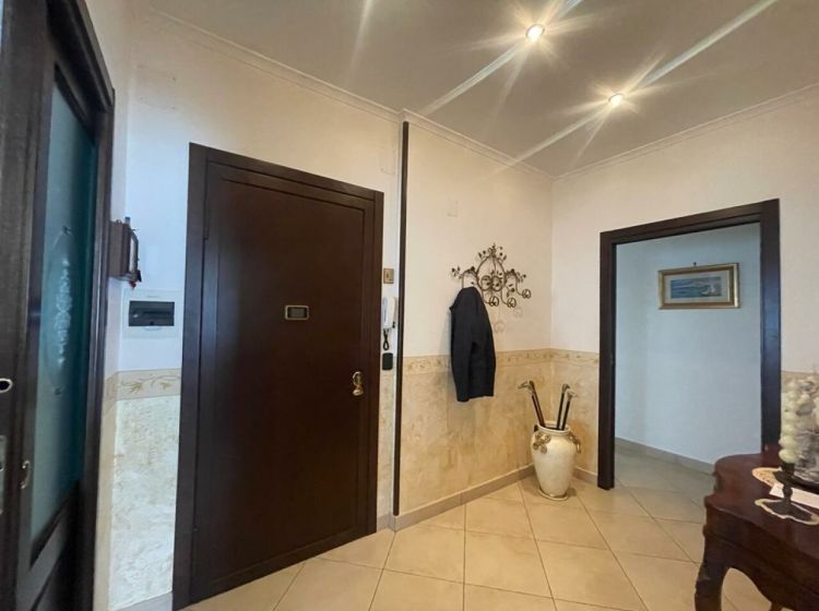 Appartamento in vendita, via Raffaele Viviani  50, Gragnano