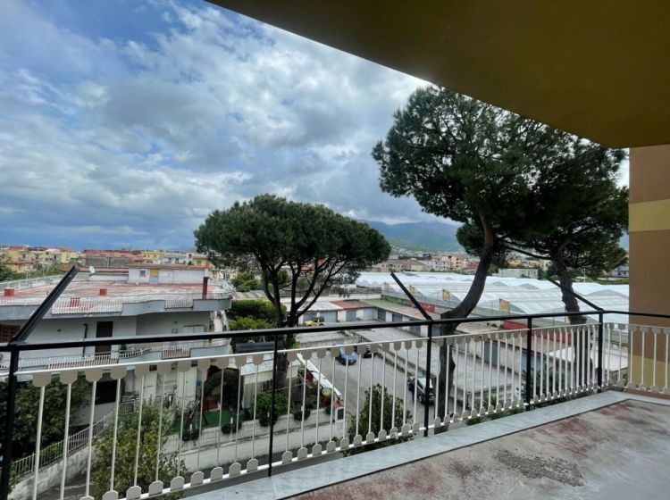 Appartamento in vendita, via Raffaele Viviani  50, Gragnano
