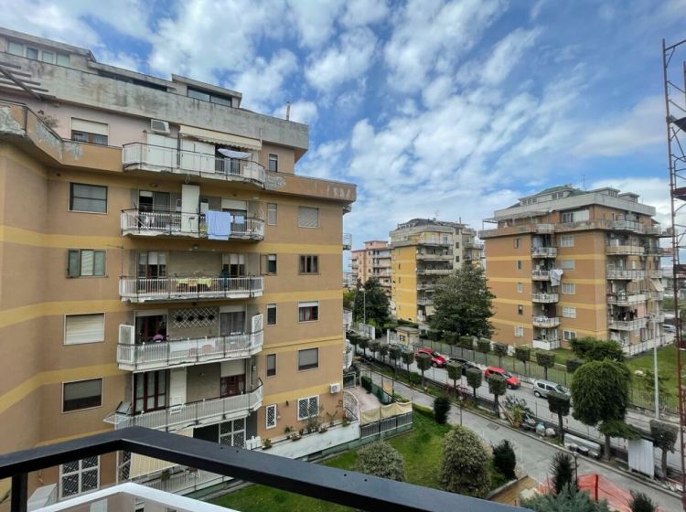 Appartamento in vendita, via Raffaele Viviani  50, Gragnano