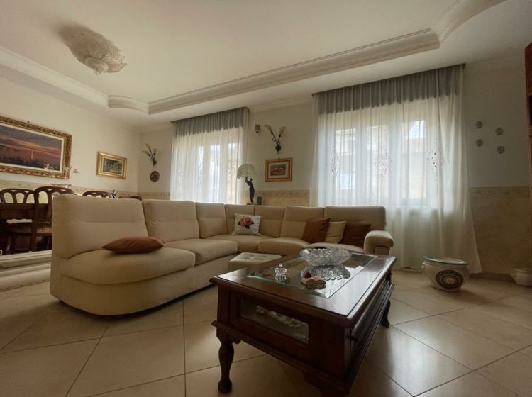 Appartamento in vendita, via Raffaele Viviani  50, Gragnano