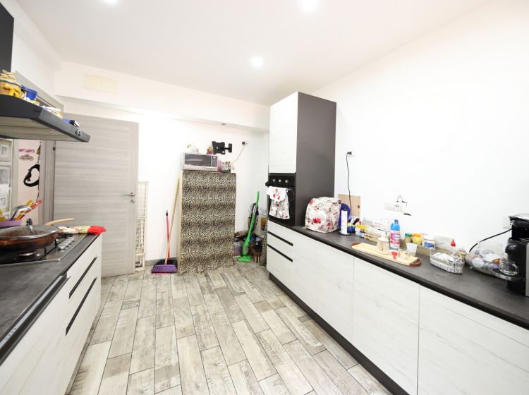 Appartamento in vendita, via Giacomo Buranello  6, Sampierdarena, Genova