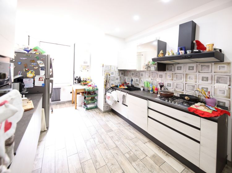 Appartamento in vendita, via Giacomo Buranello  6, Sampierdarena, Genova
