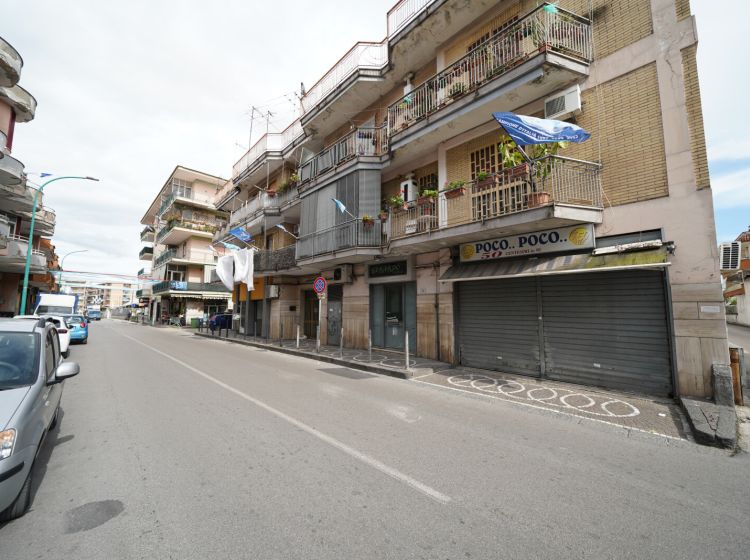 Stabile o palazzo in vendita, via Angelo Volpicelli  27, Arzano