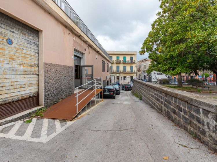 Ufficio in vendita, Piazza Leonardo da Vinci  6, Mascalucia