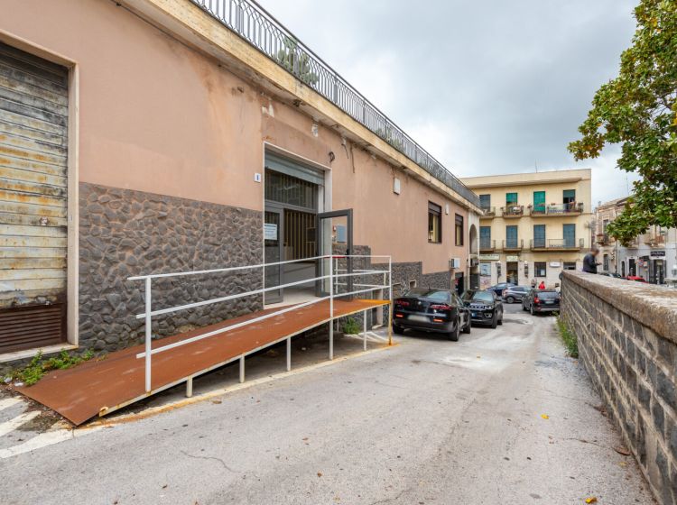 Ufficio in vendita, Piazza Leonardo da Vinci  6, Mascalucia