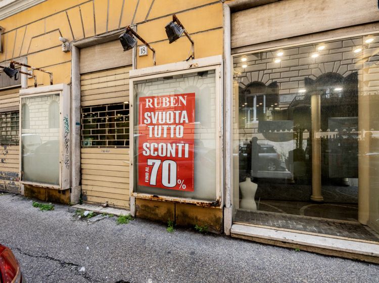 Negozio in affitto, via Nazionale  10, Centro Storico, Roma