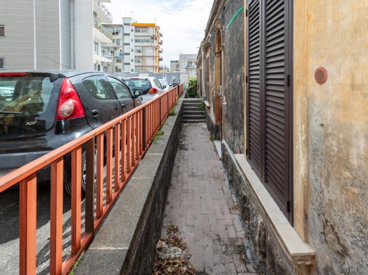 Bilocale in vendita, via Trecastagni  5A, Gioeni, Catania