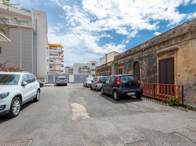 Bilocale in vendita, via Trecastagni  5A, Gioeni, Catania