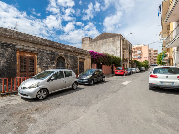 Bilocale in vendita, via Trecastagni  5A, Gioeni, Catania