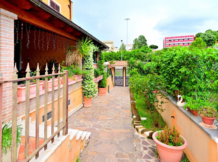 Attico in vendita, via Domenico Cicinelli  15, Frascati