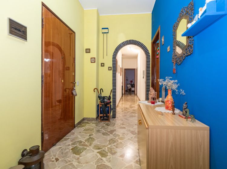Trilocale in vendita, via Etnea  12, Gravina Di Catania