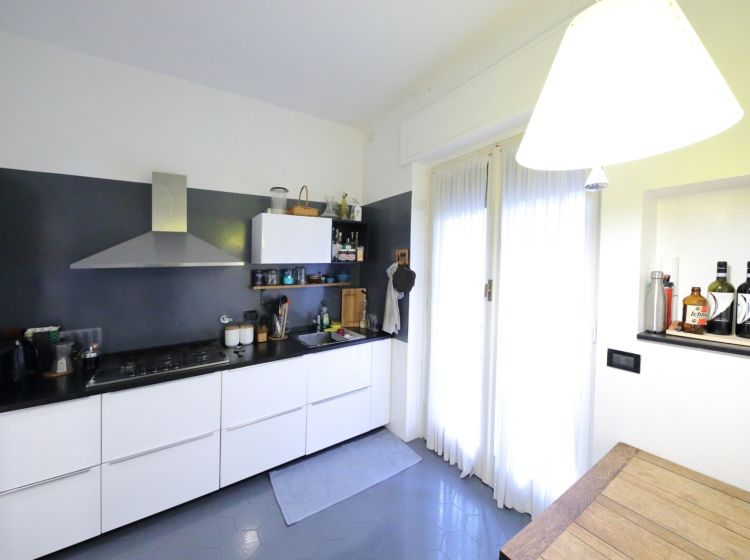 Quadrilocale in vendita, via Aurelia  52, Nervi, Genova
