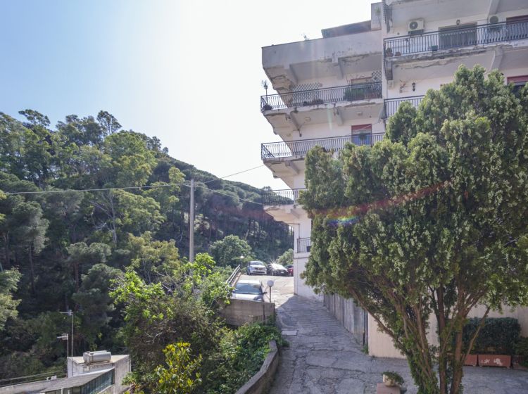 Bilocale in vendita, via Puntale Arena, Centro, Messina
