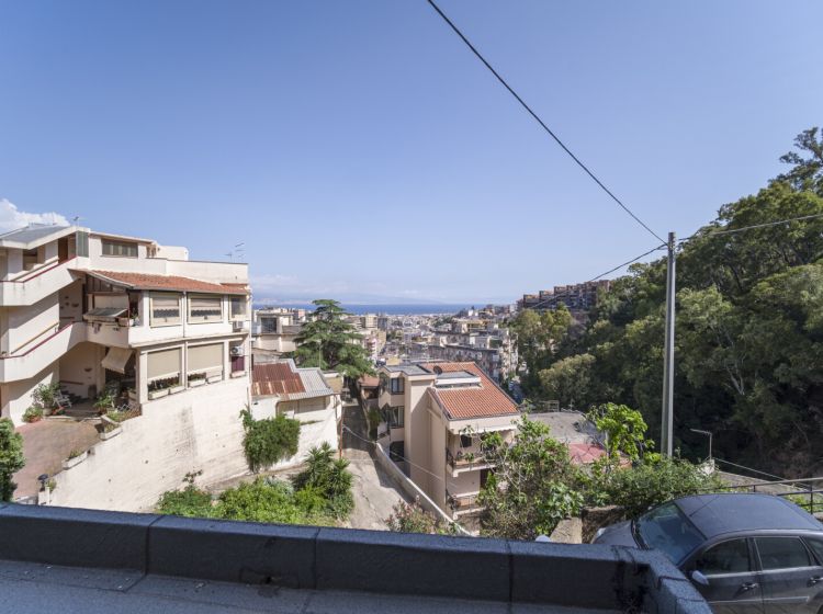 Bilocale in vendita, via Puntale Arena, Centro, Messina