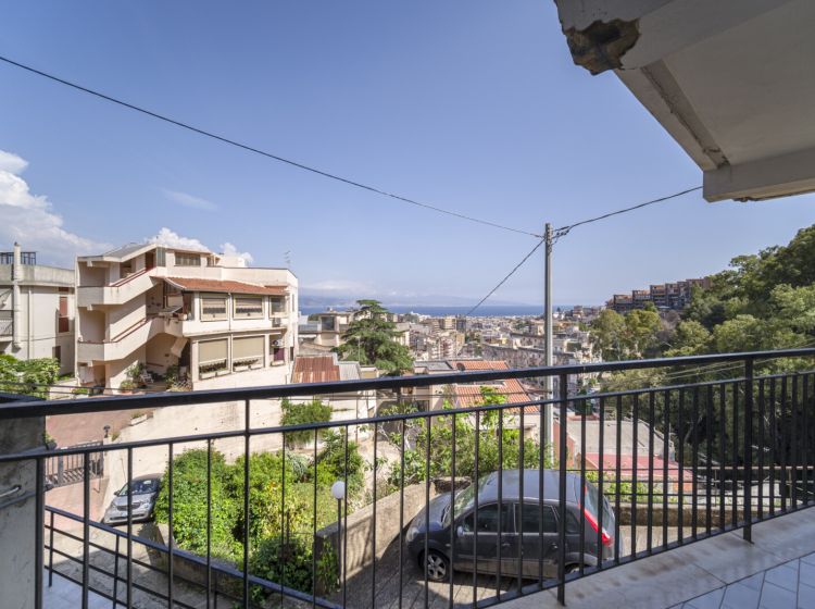 Bilocale in vendita, via Puntale Arena, Centro, Messina