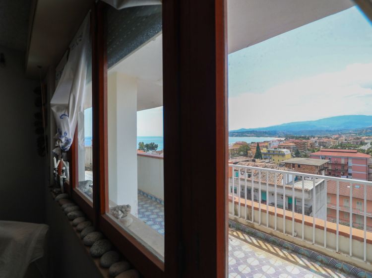 Trilocale in vendita, via Aldo Moro  23, Montepaone Lido, Montepaone