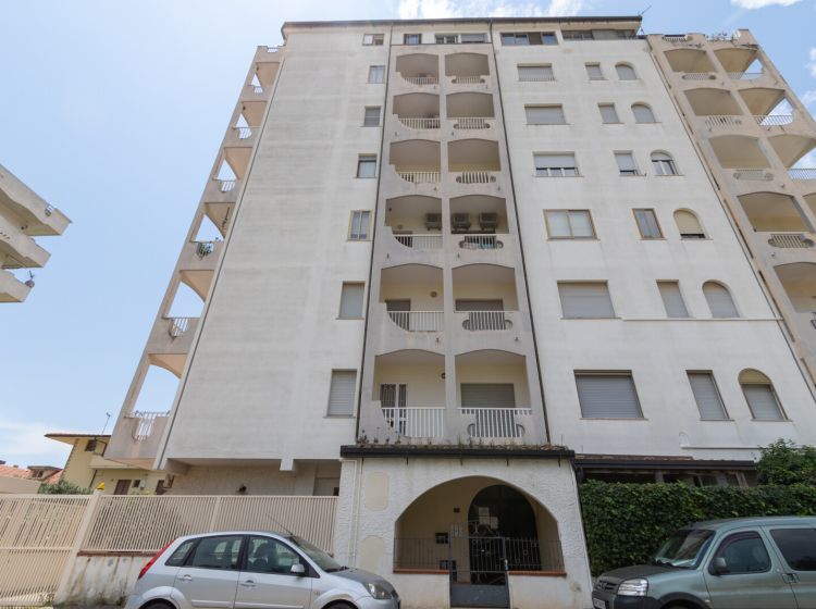 Trilocale in vendita, via Aldo Moro  23, Montepaone Lido, Montepaone
