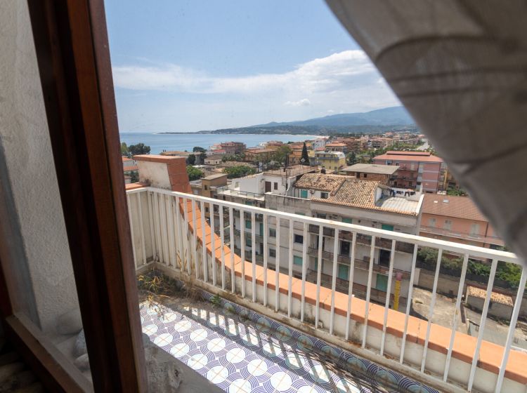 Trilocale in vendita, via Aldo Moro  23, Montepaone Lido, Montepaone