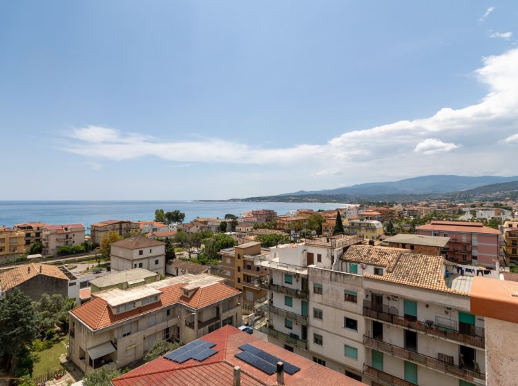 Trilocale in vendita, via Aldo Moro  23, Montepaone Lido, Montepaone