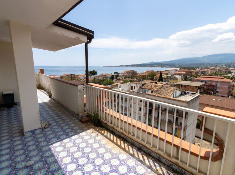 Trilocale in vendita, via Aldo Moro  23, Montepaone Lido, Montepaone