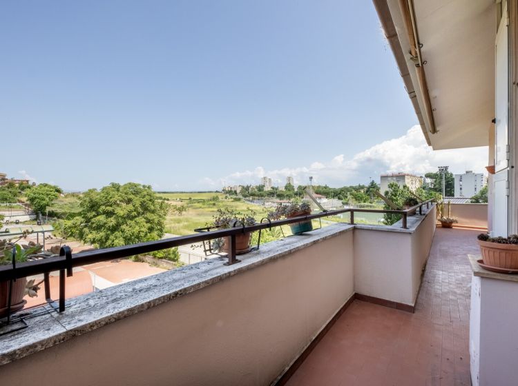 Trilocale in vendita, via Dionisio  78, Torre Angela, Roma