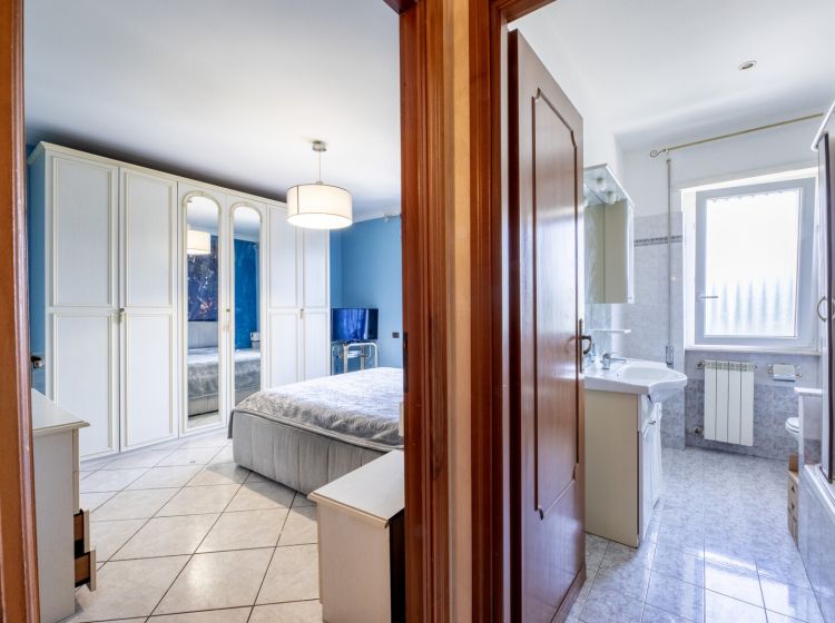 Trilocale in vendita, via Dionisio  78, Torre Angela, Roma