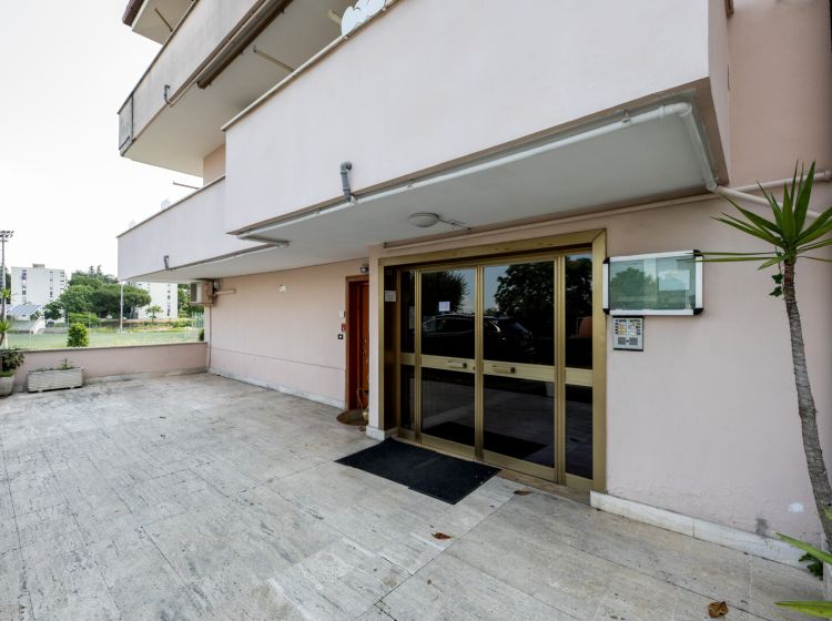 Trilocale in vendita, via Dionisio  78, Torre Angela, Roma