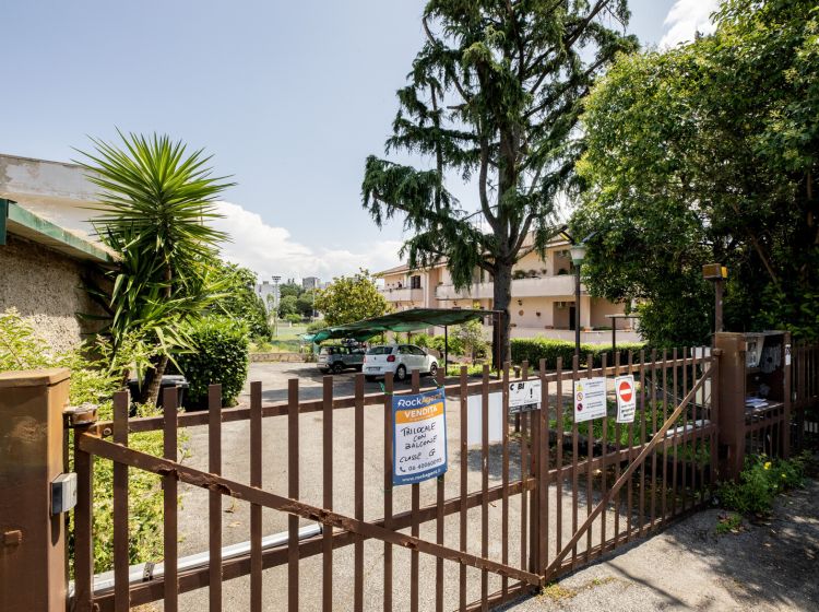 Trilocale in vendita, via Dionisio  78, Torre Angela, Roma