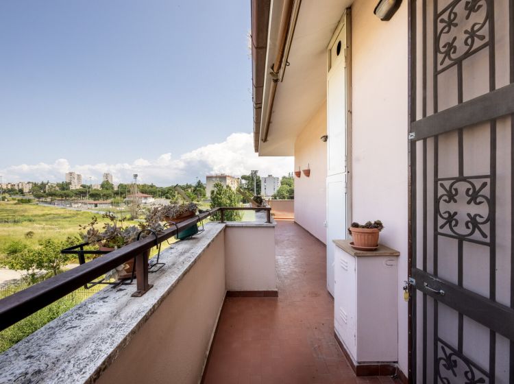 Trilocale in vendita, via Dionisio  78, Torre Angela, Roma