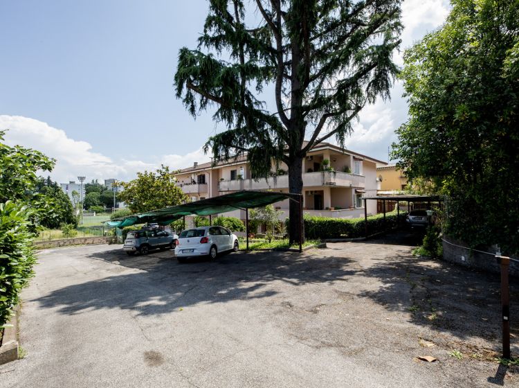Trilocale in vendita, via Dionisio  78, Torre Angela, Roma