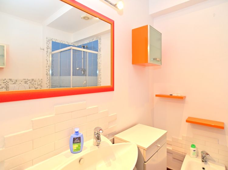 Bilocale in vendita, via Inghilterra  184, Aprilia