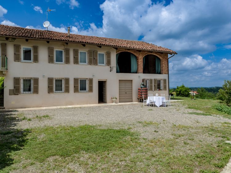 Casale in vendita, Frazione Gorzano  214, Gorzano, San Damiano D&#039;asti