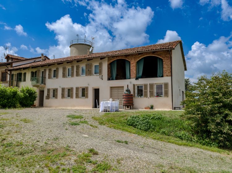 Casale in vendita, Frazione Gorzano  214, Gorzano, San Damiano D'asti