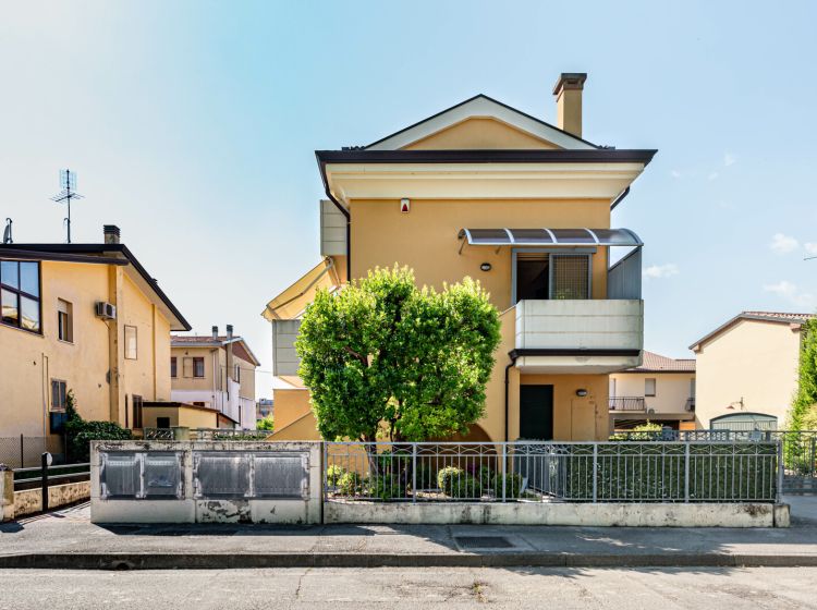 Villa in vendita, via Carabinieri  29, Abano Terme
