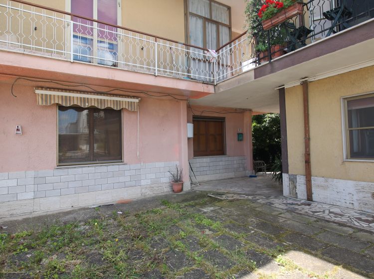 Villa in vendita, via Piana  58, Crecchio