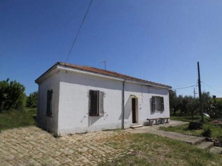 Rustico in vendita, via Licini  1, Ortona