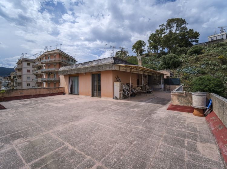 Attico in vendita, viale Regina Elena  61, Circumvallazione, Messina