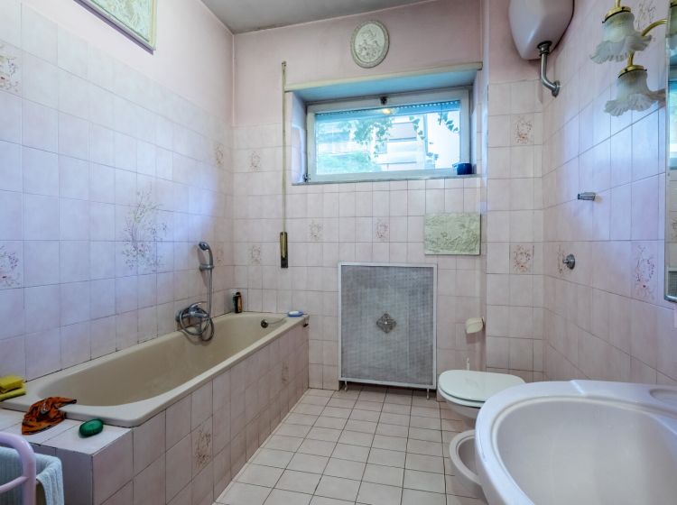 Trilocale in vendita, via Pio Emanuelli  55, Eur, Roma