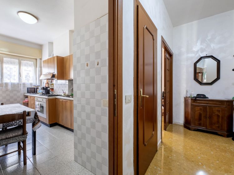 Trilocale in vendita, via Vaiano  49, Magliana, Roma